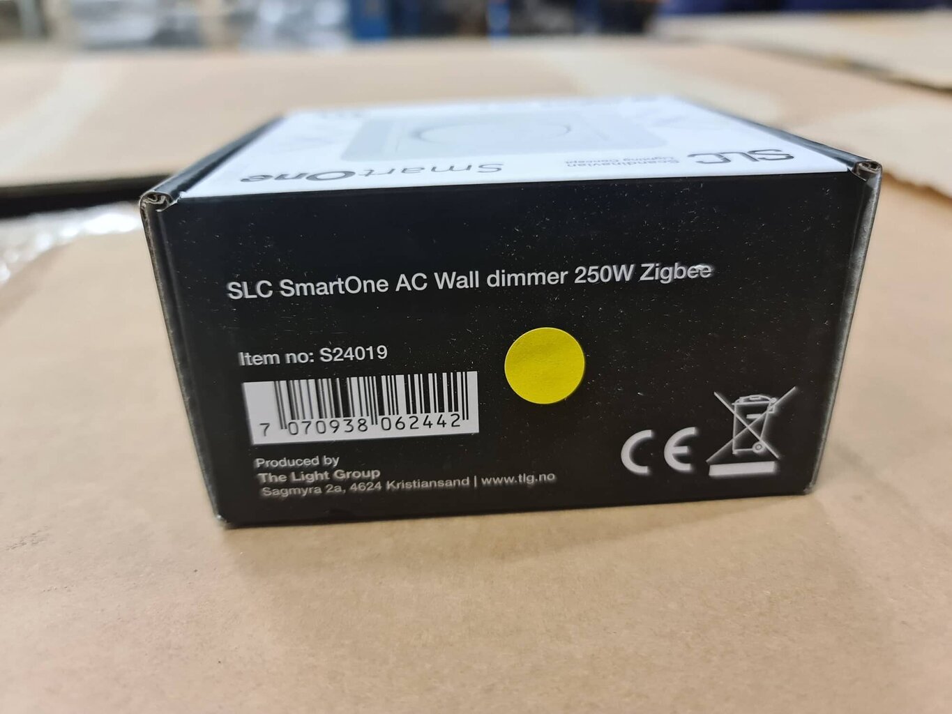 SLC SmartOne maiņstrāvas sienas regulators 300W Zigbee цена и информация | Elektrības slēdži, rozetes | 220.lv