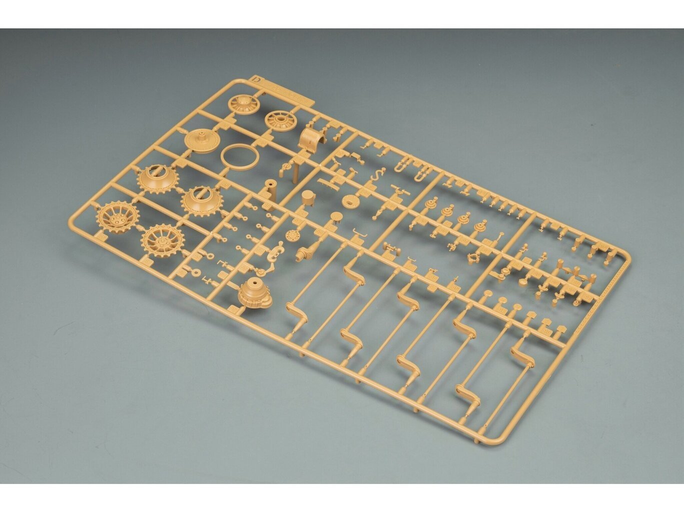 Rye Field Model - Sd.Kfz.181 Pz.Kpfw.VI Ausf.E Tiger I Late Production (full interior), 1/35, RFM-5080 цена и информация | Konstruktori | 220.lv