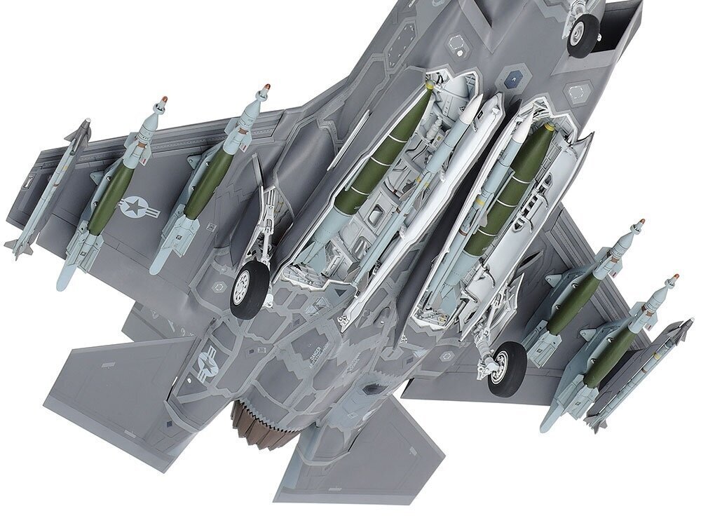 Tamiya - Lockheed Martin F-35A Lightning II, 1/48, 61124 цена и информация | Konstruktori | 220.lv