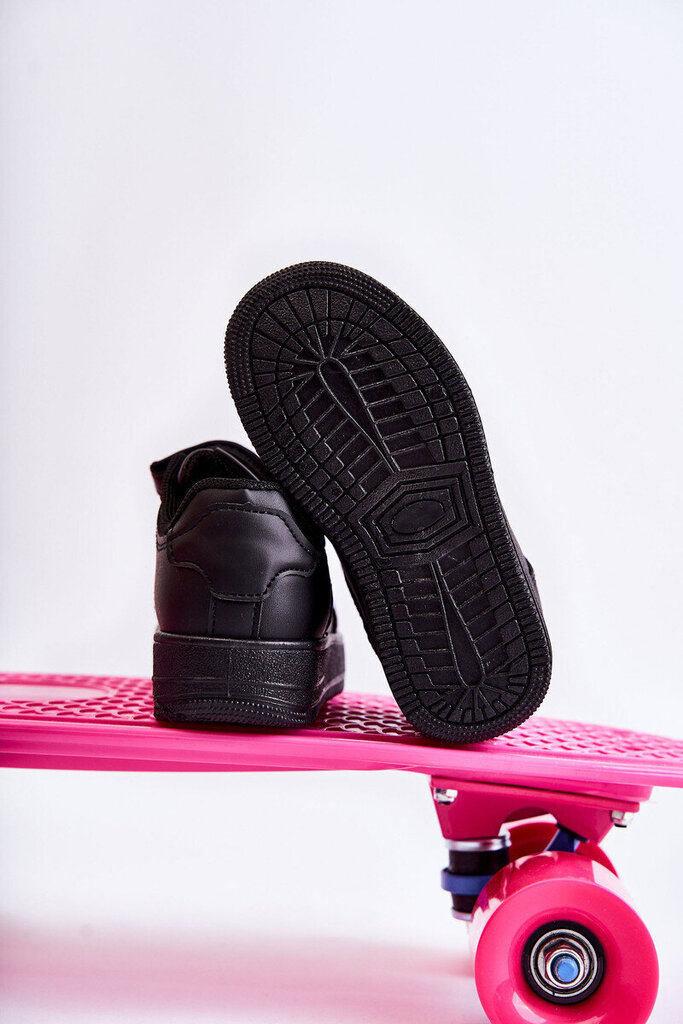 Bērnu sporta apavi ar uzlīmi Black Elike цена и информация | Sporta apavi bērniem | 220.lv