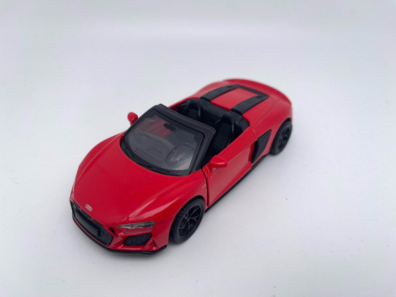 Miniatūrais modelis Audi R8 Spyder MSZ , mērogs 1:39 цена и информация | Rotaļlietas zēniem | 220.lv