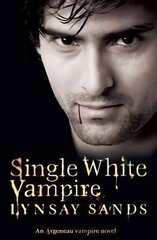 Single White Vampire: Book Three cena un informācija | Fantāzija, fantastikas grāmatas | 220.lv