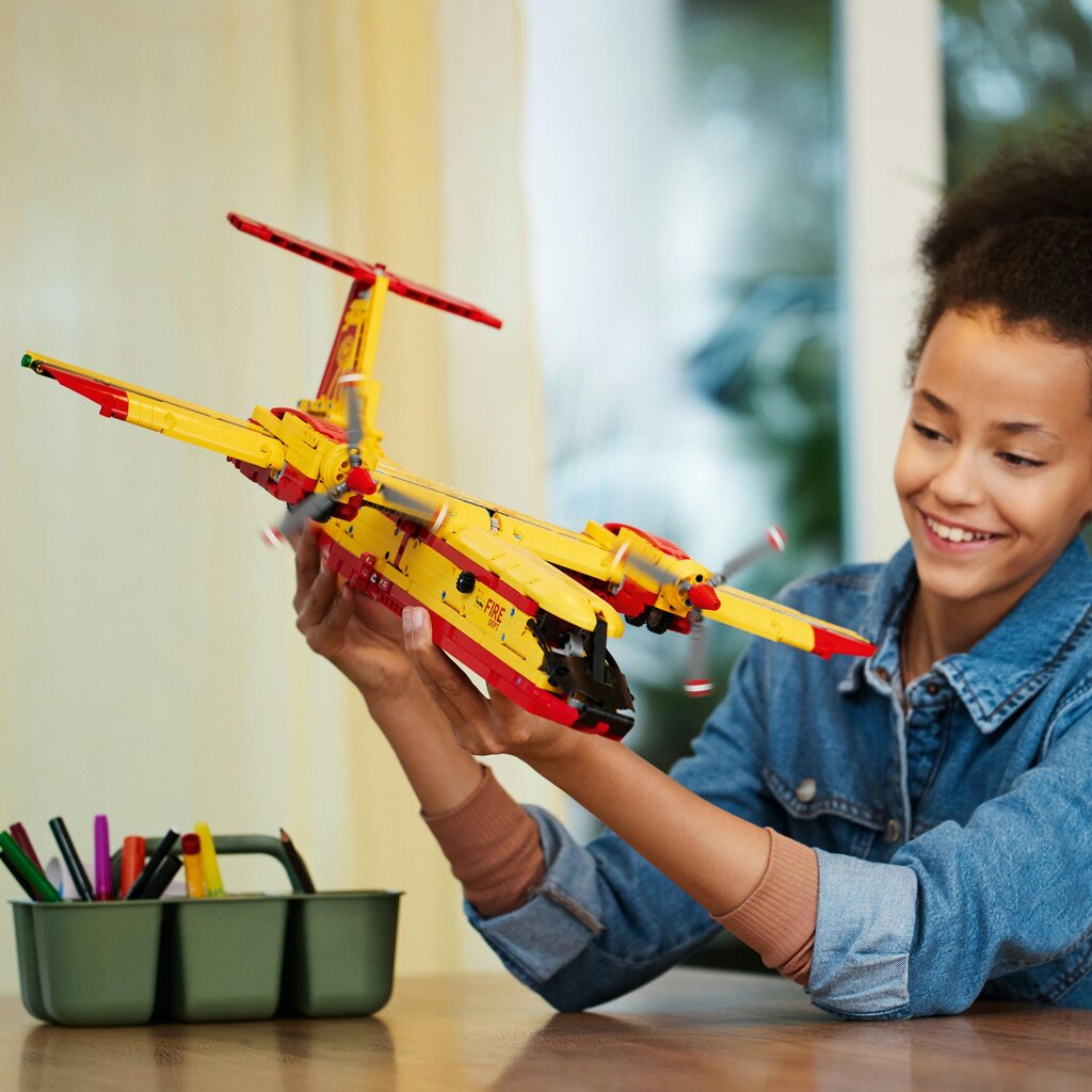 42152 LEGO® Technic Ugunsdzēsēju lidaparāts cena un informācija | Konstruktori | 220.lv