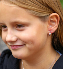 Sudraba meiteņu auskari ar rozā cirkonu AGUC2583D-PL cena un informācija | Bērnu aksesuāri | 220.lv