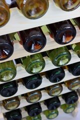 Vīna plaukts 60 pudelēm cena un informācija | Virtuves piederumi | 220.lv