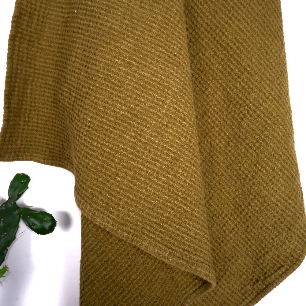 100% lina pleds Chaki green, 90x110 cm. цена и информация | Gultas pārklāji, pledi | 220.lv