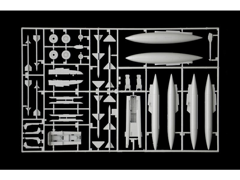 Italeri - RF-4E Phantom II, 1/48, 2818 cena un informācija | Konstruktori | 220.lv