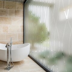 Vinila matēta caurspīdīga uzlīme ar svītrām stikla virsmām, logiem vai durvīm vannas istabā - 122 x 200 cm cena un informācija | Dekoratīvās uzlīmes | 220.lv