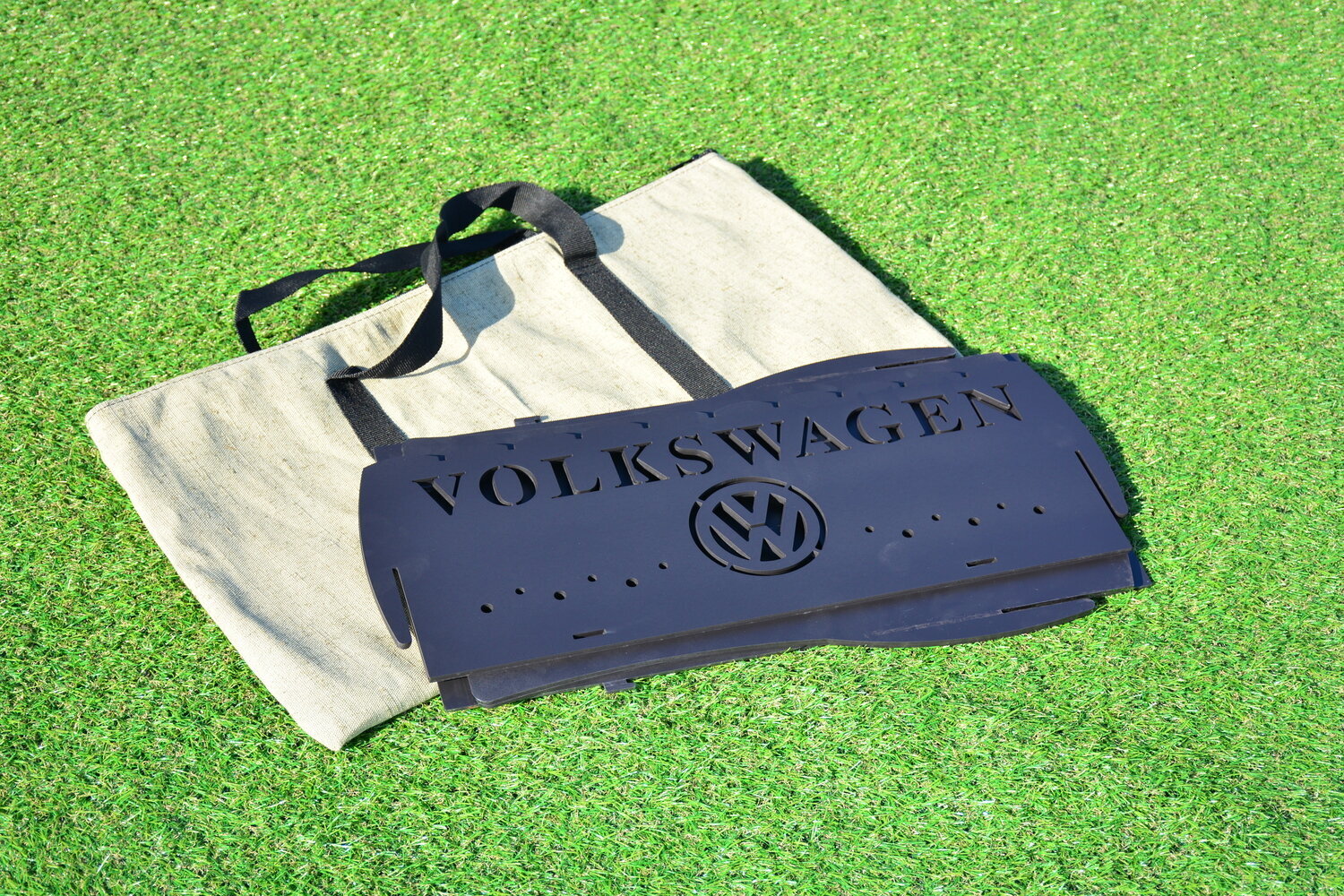 Saliekams grils Volkswagen + soma cena un informācija | Mangali | 220.lv