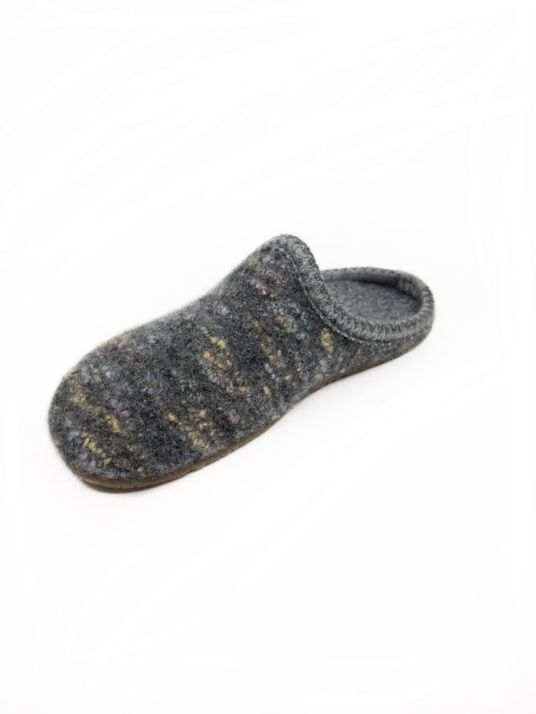 Vīriešu pelēkie DK Softshell trekinga apavi cena un informācija | Vīriešu iešļūcenes, čības, sandales | 220.lv