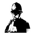 Виниловая чёрная наклейка на стену Banksy Полицейский средний палец Декор интерьера -  120 х 101 см