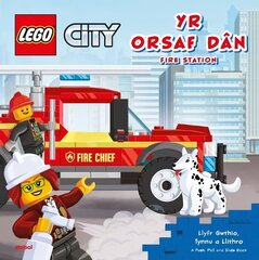 Lego City: Orsaf Dan, Yr / Fire Station Bilingual edition цена и информация | Книги для малышей | 220.lv