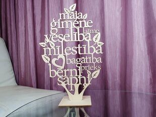 Резное дерево на подставке с важными словами для семьи на латышском языке цена и информация | Другие оригинальные подарки | 220.lv