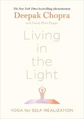 Living in the Light: Yoga for Self-Realization cena un informācija | Pašpalīdzības grāmatas | 220.lv
