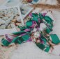 Matu gumija ar dekoratīvu šalli un pērli Scrunchie, zaļa cena un informācija | Matu aksesuāri | 220.lv