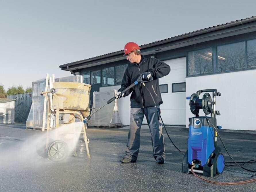 Nilfisk MC 3C-150/660 XT 230/1/50/16 EU pressure washer Compact Electric 660 l/h 3500 W Black, Blue cena un informācija | Augstspiediena mazgātāji | 220.lv