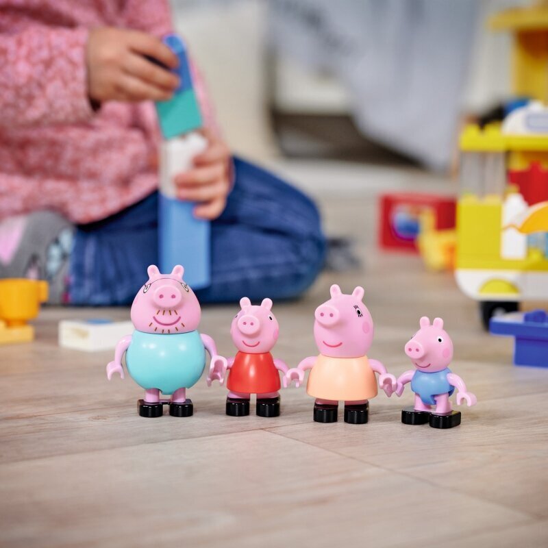 Ķieģeļu komplekts Peppa Pig ģimene 4 figūriņas cena un informācija | Rotaļlietas meitenēm | 220.lv