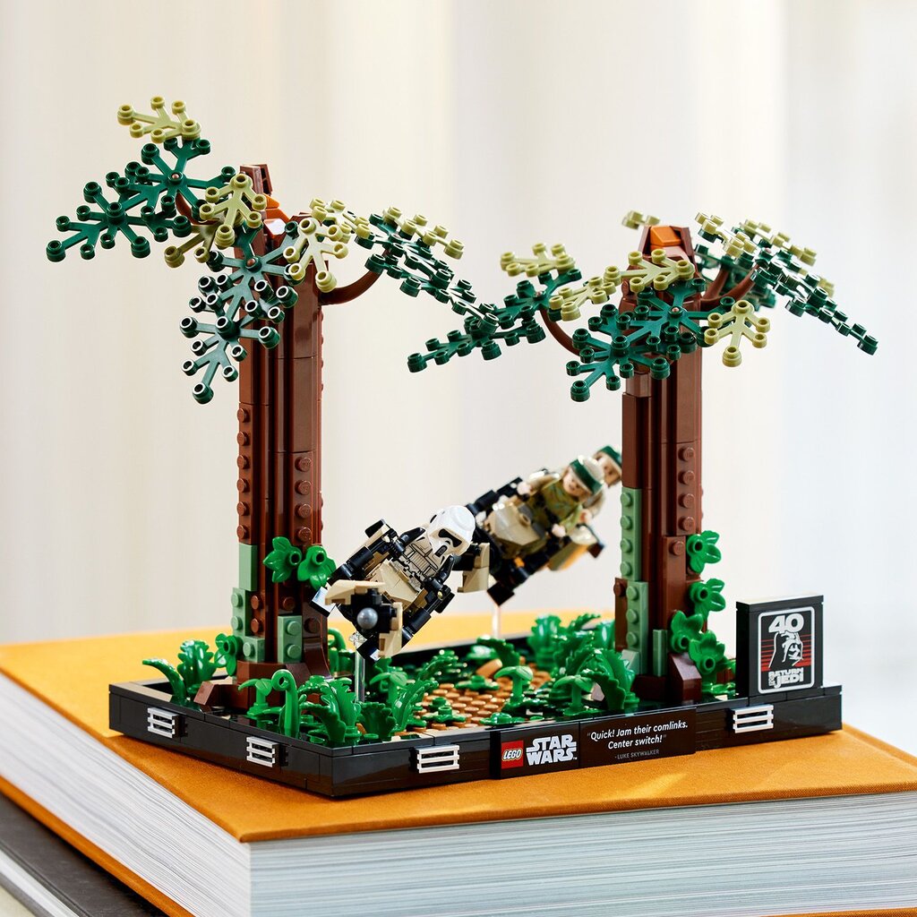 75353 LEGO® Star Wars Diorāma: Endor™ ātrgaitas pakaļdzīšanās cena un informācija | Konstruktori | 220.lv