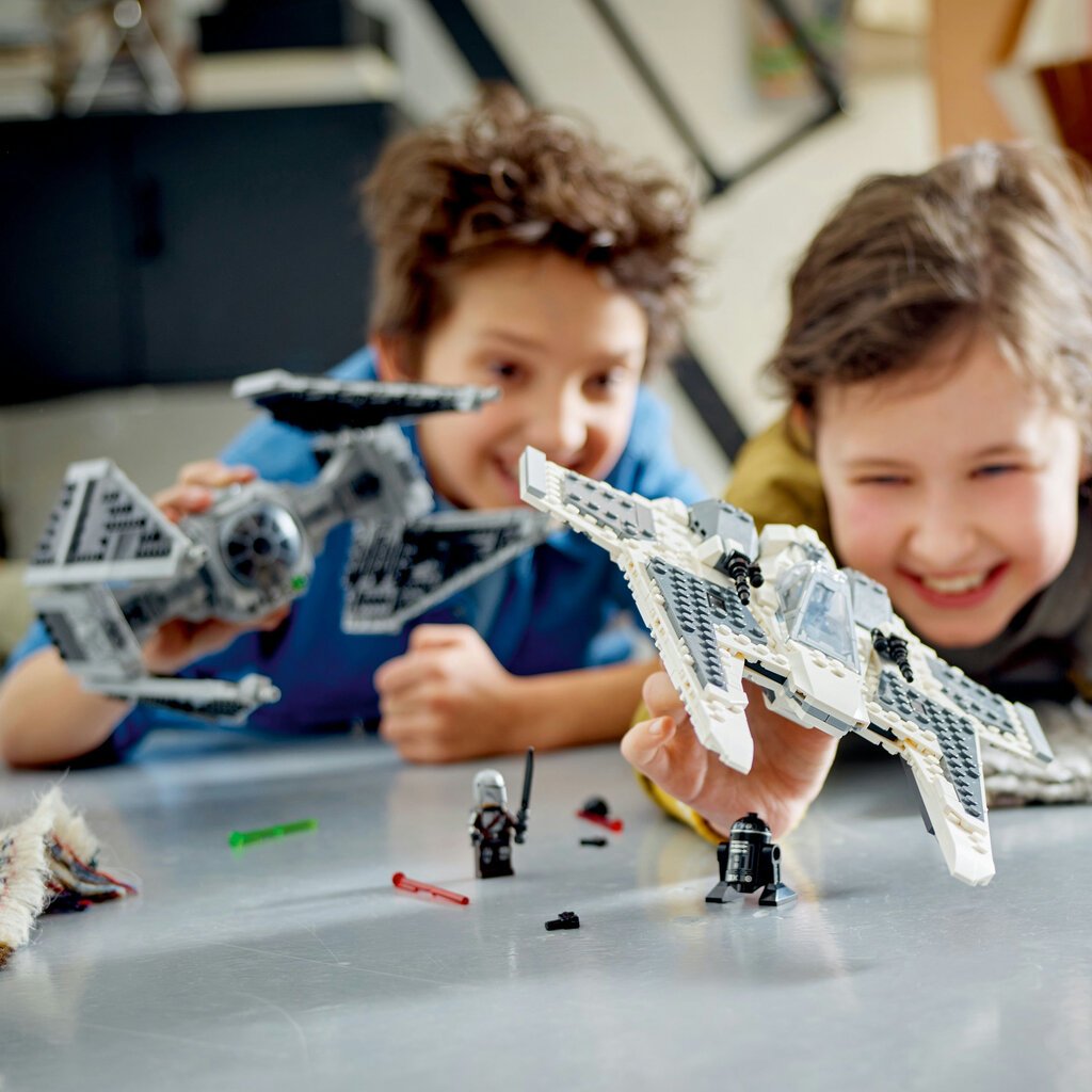75348 LEGO® Star Wars Mandaloriešu Fang Fighter pret TIE Interceptor™ cena un informācija | Konstruktori | 220.lv