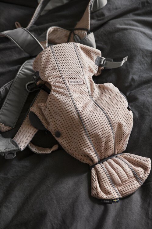 Babybjörn ķengursoma Baby Carrier Mini Mesh 3D, pearly pink цена и информация | Slingi, ķengursomas | 220.lv