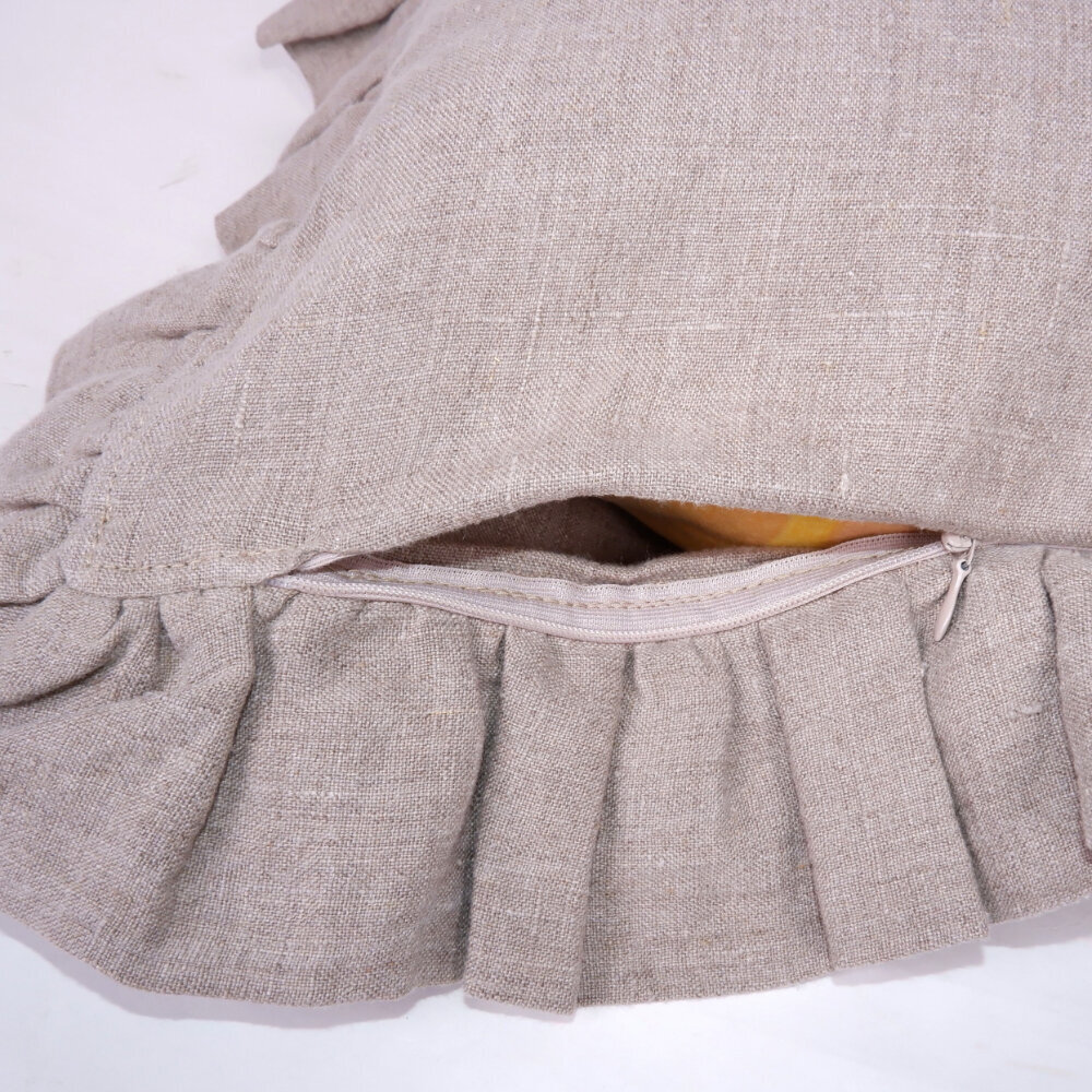 Lina spilvendrāna pārvalks Ruffle, 45x45 cm, brūns cena un informācija | Gultas veļas komplekti | 220.lv