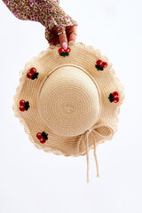 Bērnu cepure ar ķiršiem Bēšā krāsā cena un informācija | Cepures, cimdi, šalles meitenēm | 220.lv