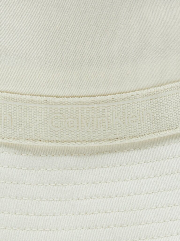 CALVIN KLEIN Logo Tape Bucket Bright White 545009039 cena un informācija | Sieviešu cepures | 220.lv