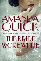 Bride Wore White: escape to the glittering, scandalous golden age of 1930s Hollywood cena un informācija | Fantāzija, fantastikas grāmatas | 220.lv