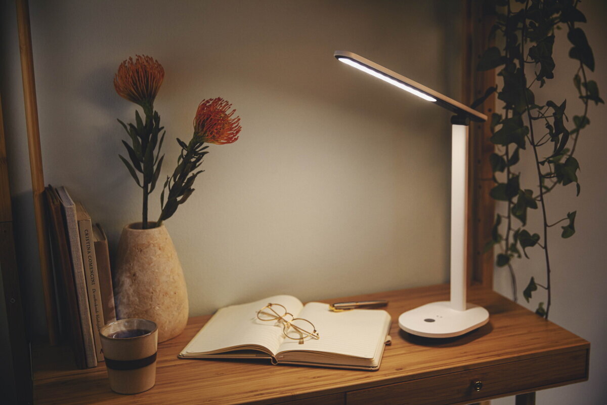 Philips galda lampa Ivory DSK203 cena un informācija | Galda lampas | 220.lv