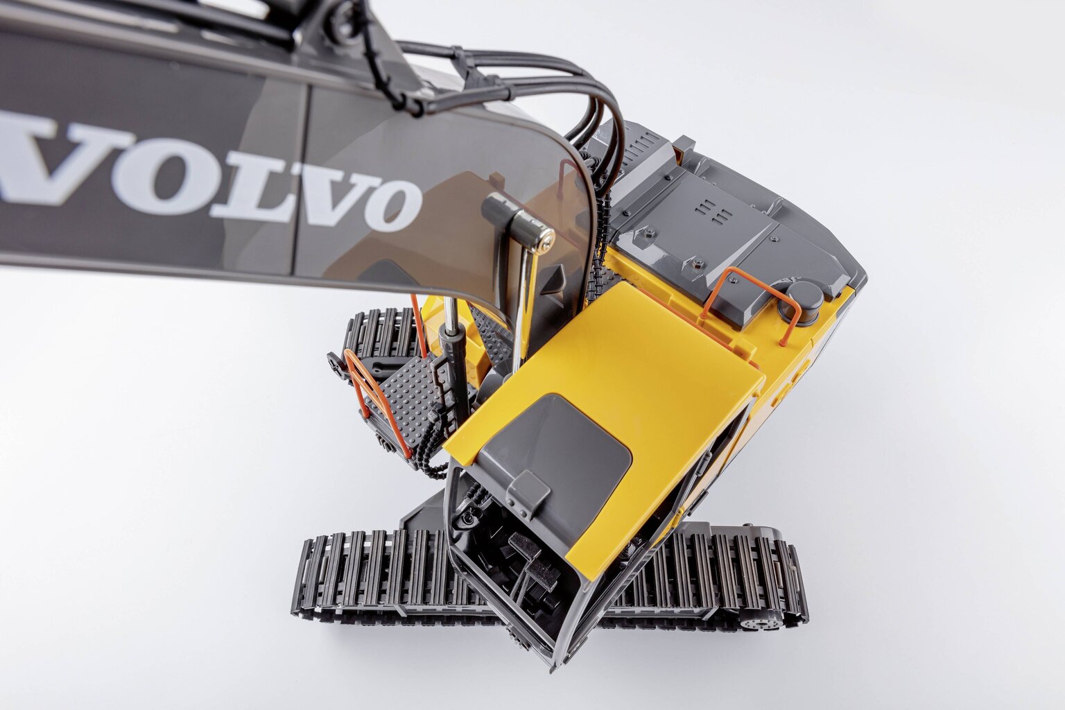 Attālināti vadāms kāpurķēžu ekskavators Carson 1:16 Excavator Volvo 2,4 GHz cena un informācija | Rotaļlietas zēniem | 220.lv