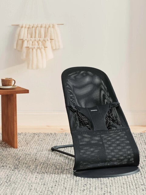 BabyBjörn šūpuļkrēsls Bouncer Bliss Mesh, melns cena un informācija | Bērnu šūpuļkrēsliņi | 220.lv