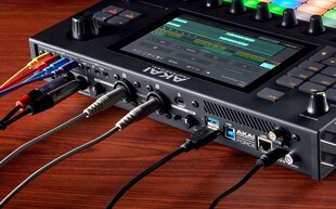 AKAI FORCE Автономная музыкальная станция Sampler MIDI USB Black цена и информация | Принадлежности для музыкальных инструментов | 220.lv