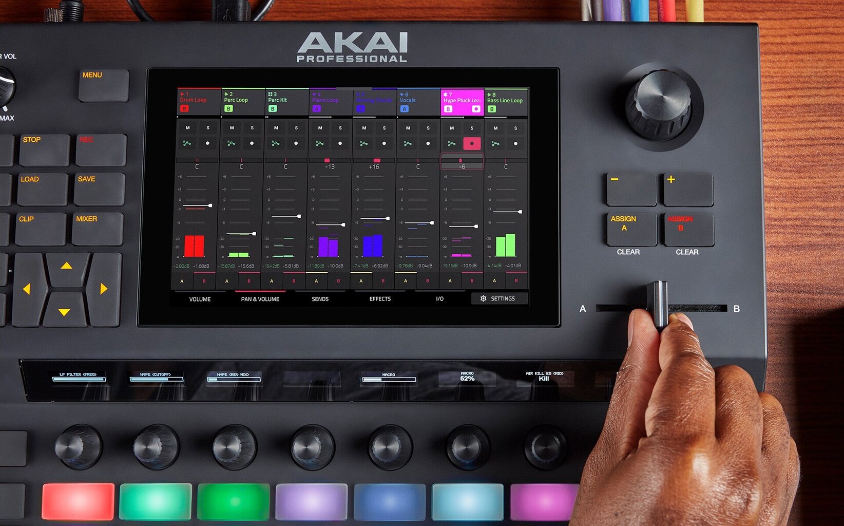 Akai FORCE atsevišķa mūzikas producēšanas stacija Sampler MIDI USB Melns цена и информация | Mūzikas instrumentu piederumi | 220.lv