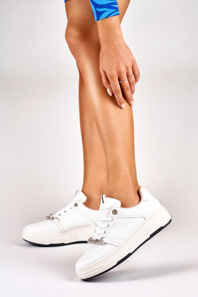 Baltas sporta kurpes ar ķēdīti 65-21 цена и информация | Sporta apavi sievietēm | 220.lv
