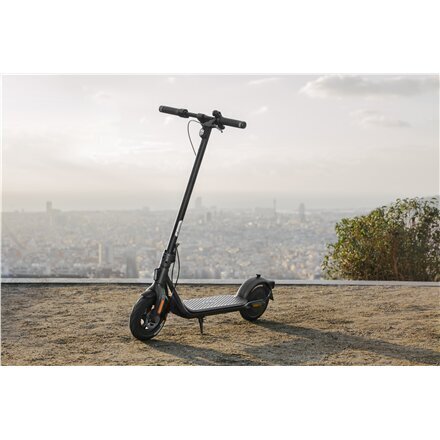 Elektriskais skrejritenis Segway F2E, melns цена и информация | Elektriskie skrejriteņi | 220.lv