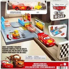 Автомобили Mattel Disney Pixar: в дороге — гоночный центр «Диноко Рустезе» (HGV69) цена и информация | Конструктор автомобилей игрушки для мальчиков | 220.lv