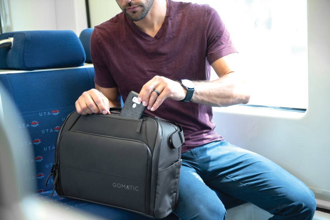 Soma Gomatic Messenger Bag V2 68925569 cena un informācija | Somas portatīvajiem datoriem | 220.lv