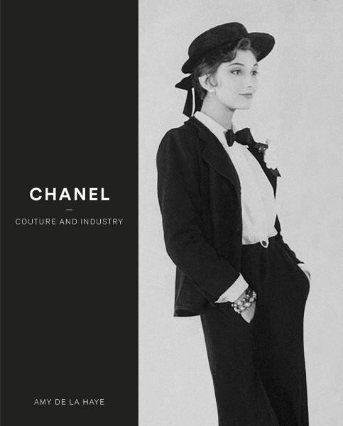 Chanel Revised edition цена и информация | Mākslas grāmatas | 220.lv