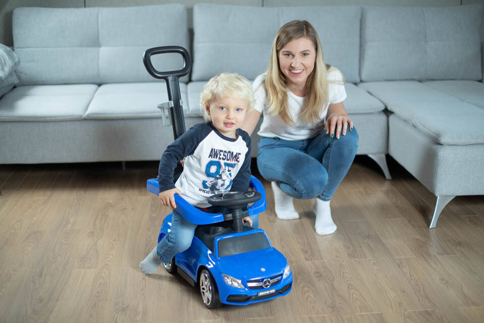 Stumjmašīna Mercedes C63, balta cena un informācija | Rotaļlietas zīdaiņiem | 220.lv