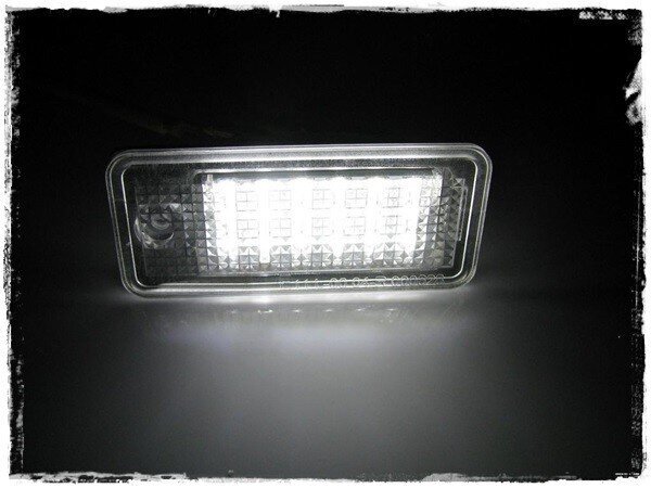 LED numura zīmes apgaismojums 6000K Audi A1/A3 8P/A4 B6/A4 B7/A6 C6/A7/A8 D3/A8 D4/RS4/RS6/Q7 цена и информация | Auto spuldzes | 220.lv