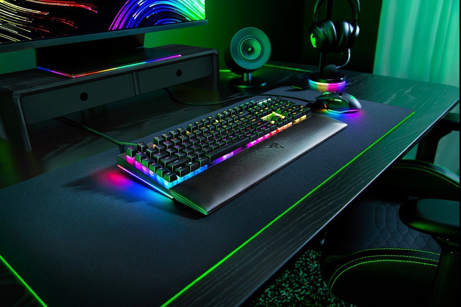 Razer BlackWidow V4, Yellow Switch, RU цена и информация | Klaviatūras | 220.lv