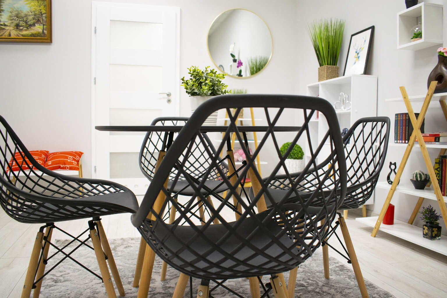 2-u krēslu komplekts Sakai, melns/brūns cena un informācija | Virtuves un ēdamistabas krēsli | 220.lv