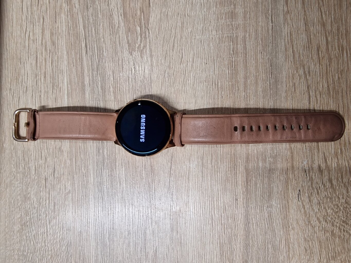 Prece ar bojājumu. Samsung Galaxy Watch Active2 SM-R835F Pink Gold cena un informācija | Preces ar bojājumiem | 220.lv