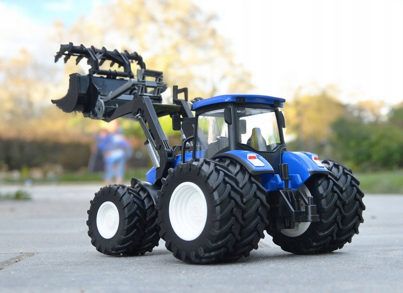 Attālināti vadām traktors, zils cena un informācija | Rotaļlietas zēniem | 220.lv