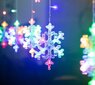Ziemassvētku lampiņas ar 6 sniegpārslām un 6 zvaigznēm un daudzām mazākām lampiņām, 4m, 102 LED, LIVMAN YWSD001-1-1 cena un informācija | Ziemassvētku lampiņas, LED virtenes | 220.lv