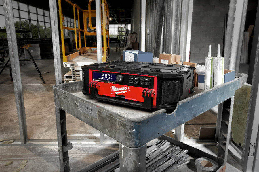 Milwaukee M18 PRCDAB+-0 cena un informācija | Radioaparāti, modinātājpulksteņi | 220.lv