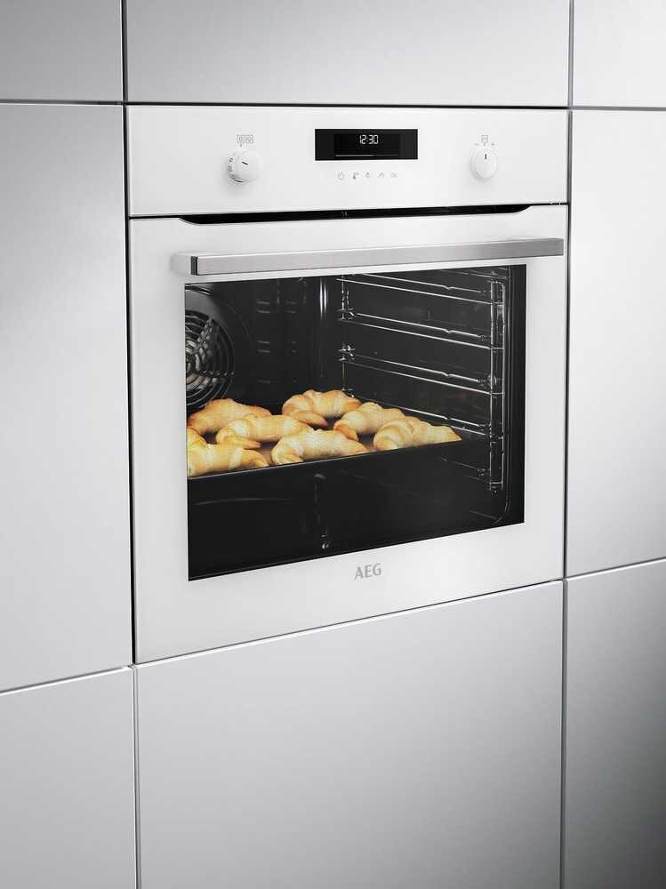 AEG BFP6202W SteamBake 6000 цена и информация | Cepeškrāsnis | 220.lv