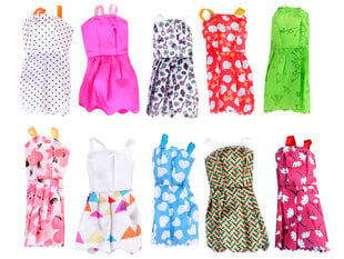Набор платьев и аксессуаров для куклы цена и информация | Игрушки для девочек | 220.lv