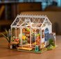 Mini māja 3D konstruktors Robotime Dreamy Garden House, 240 gab. cena un informācija | Konstruktori | 220.lv