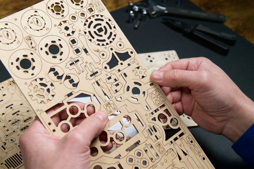 Koka konstruktor Ugears Hot Rod Furious Mouse, 207 gab. cena un informācija | Konstruktori | 220.lv